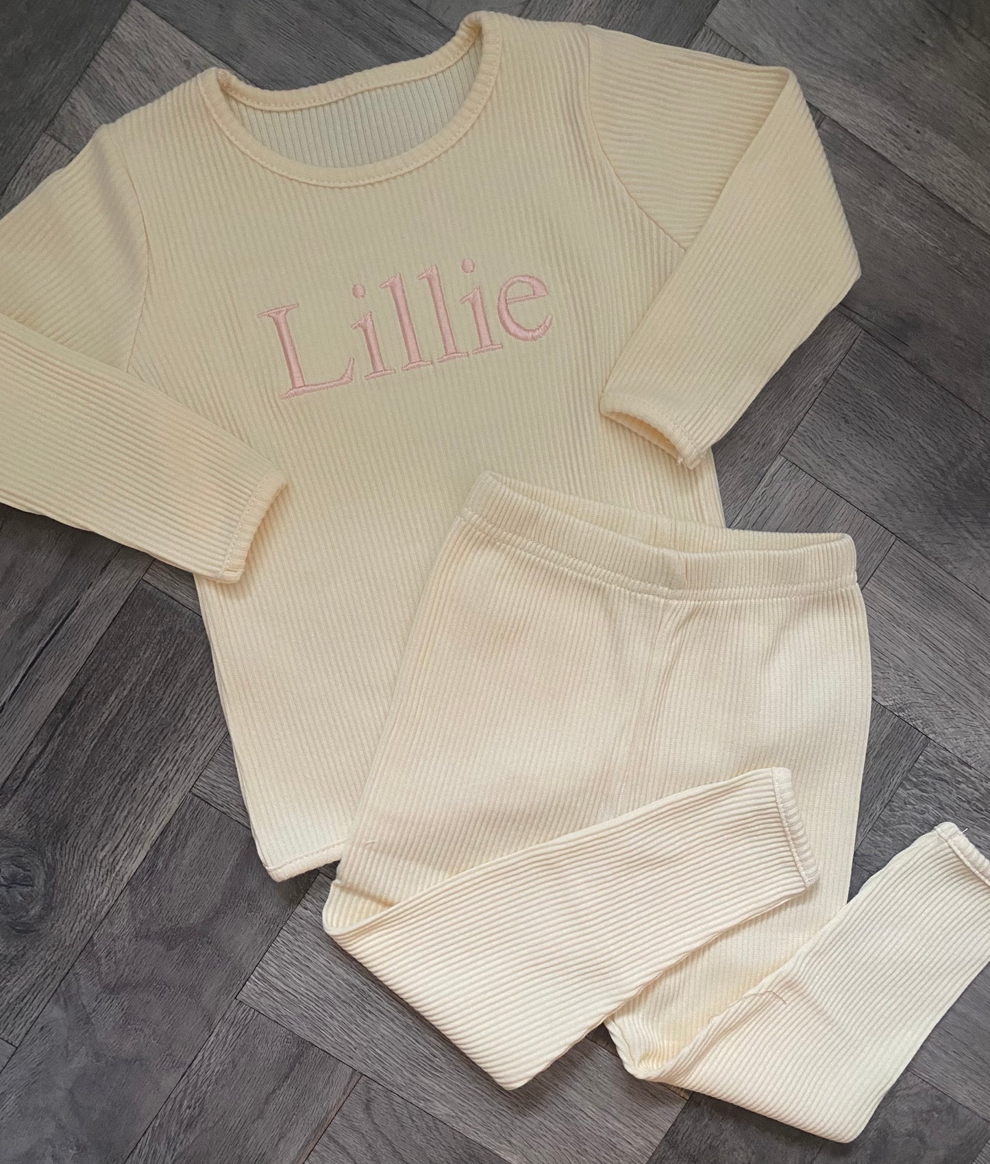 Ribbed Loungeset (name across middle)