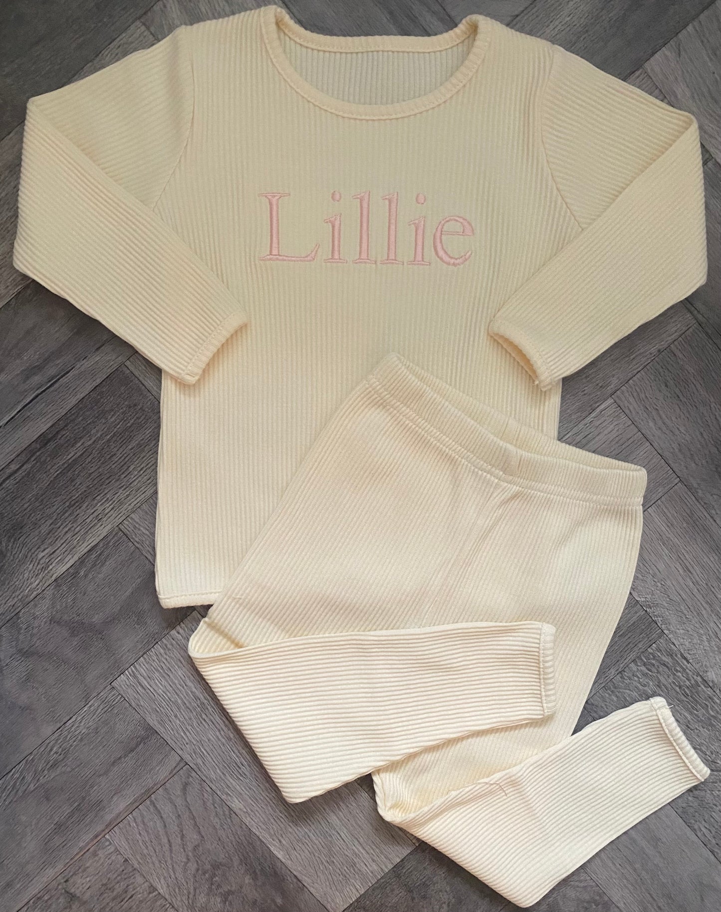 Ribbed Loungeset (name across middle)